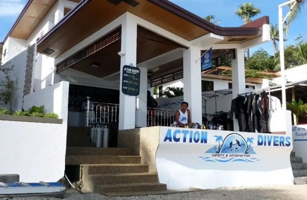 Action Divers